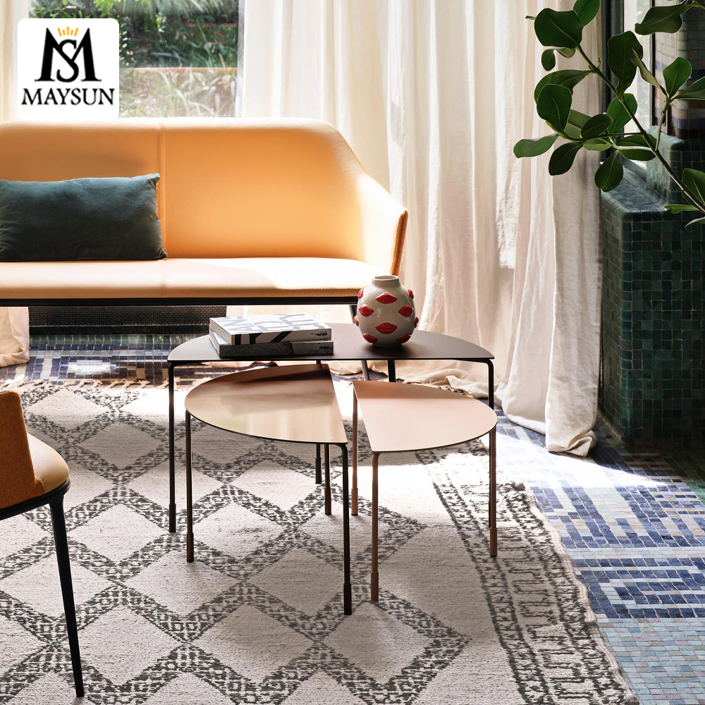 Modern and fashionable half-moon colorful metal coffee table - Image 4