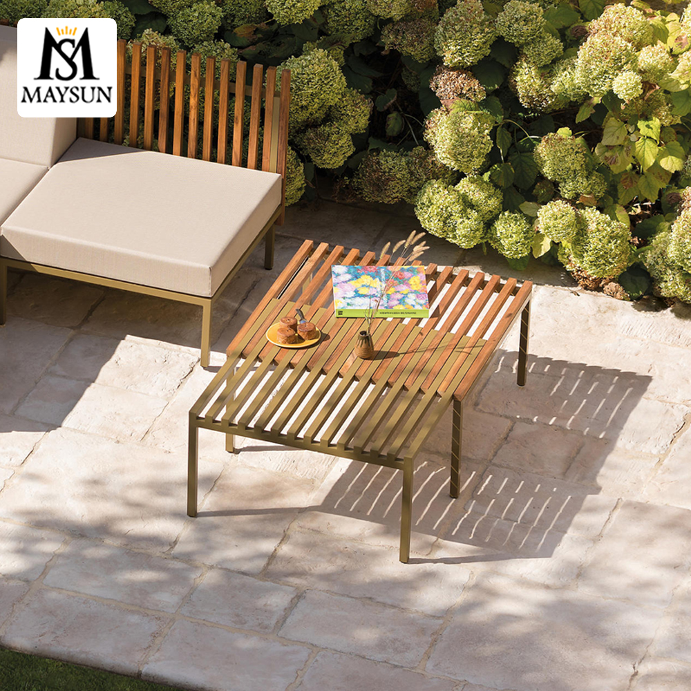 Lightweight and practical retractable outdoor coffee table - Image 3