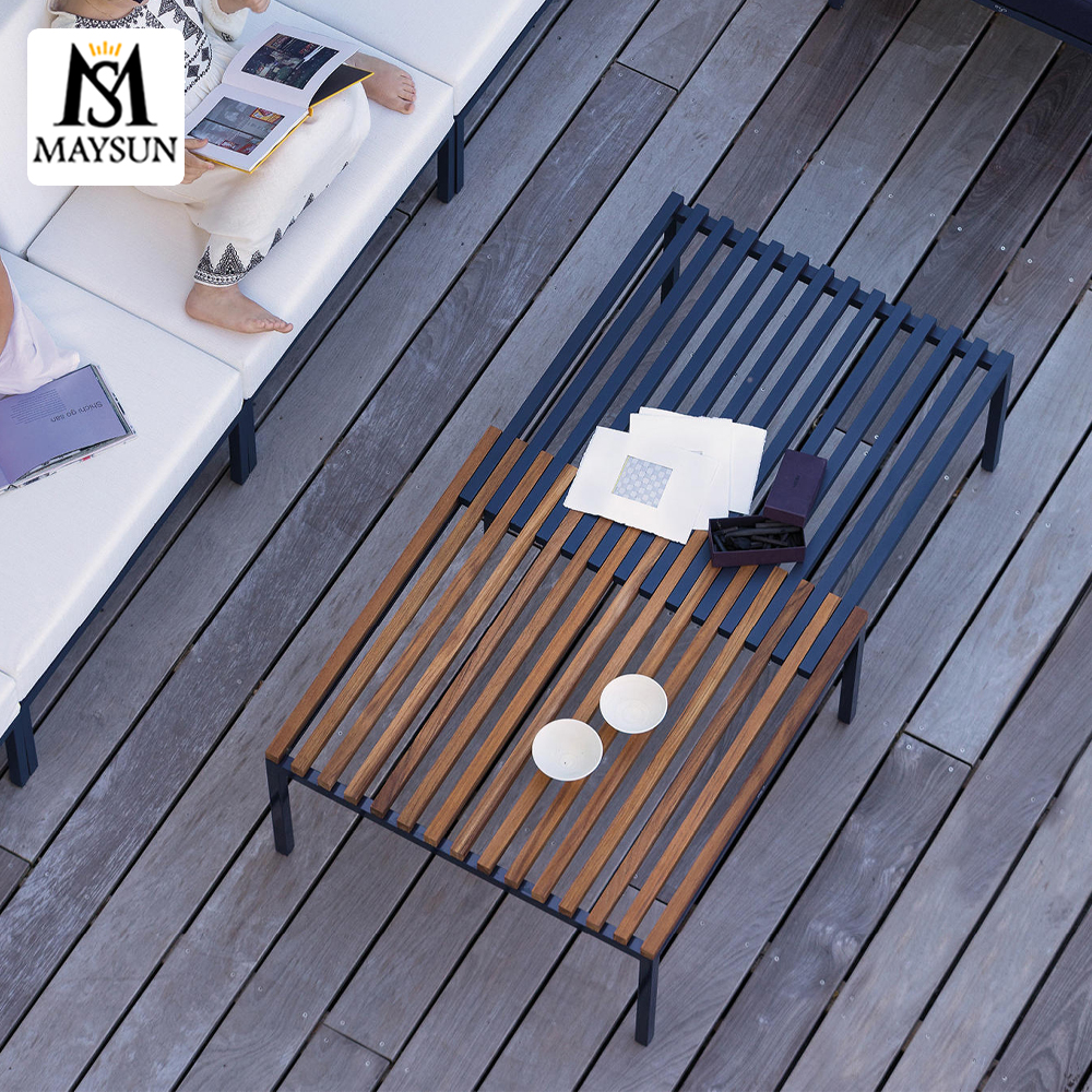 Lightweight and practical retractable outdoor coffee table - Image 4
